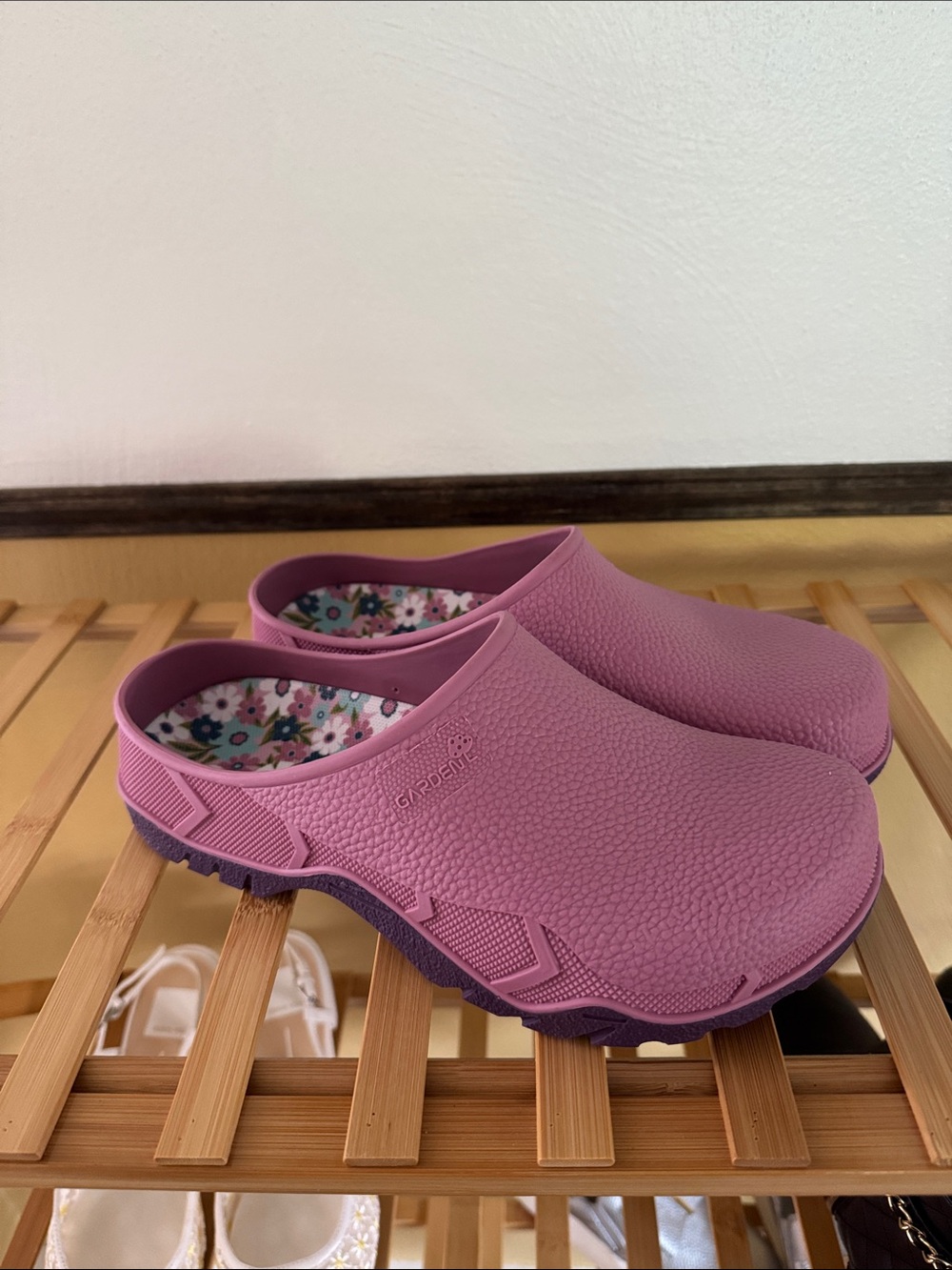 Women's Slip-On Clog in Pink